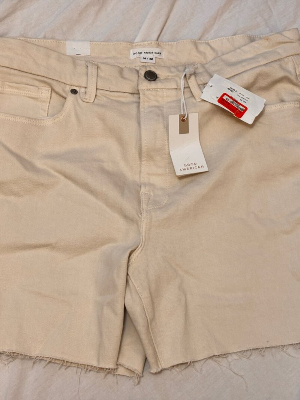 Good American Bombshell Jean Shorts 14/32 Cutoff Chewed Hem White cream